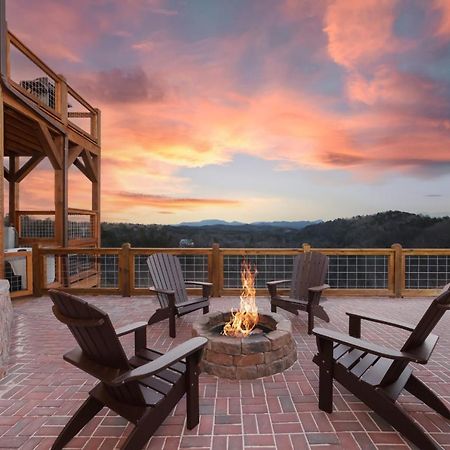 Splash Mountain Pool Hot Tub Theater Game Room Sevierville Exterior foto