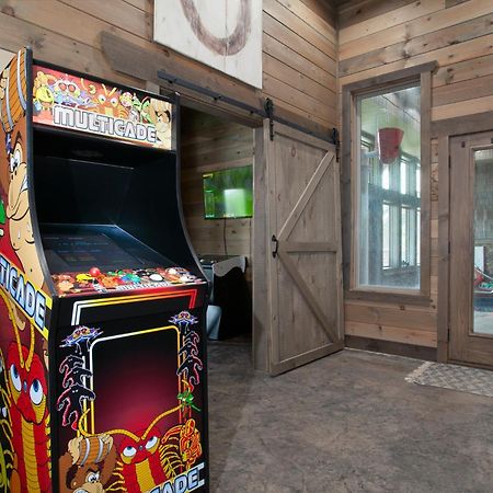 Splash Mountain Pool Hot Tub Theater Game Room Sevierville Exterior foto