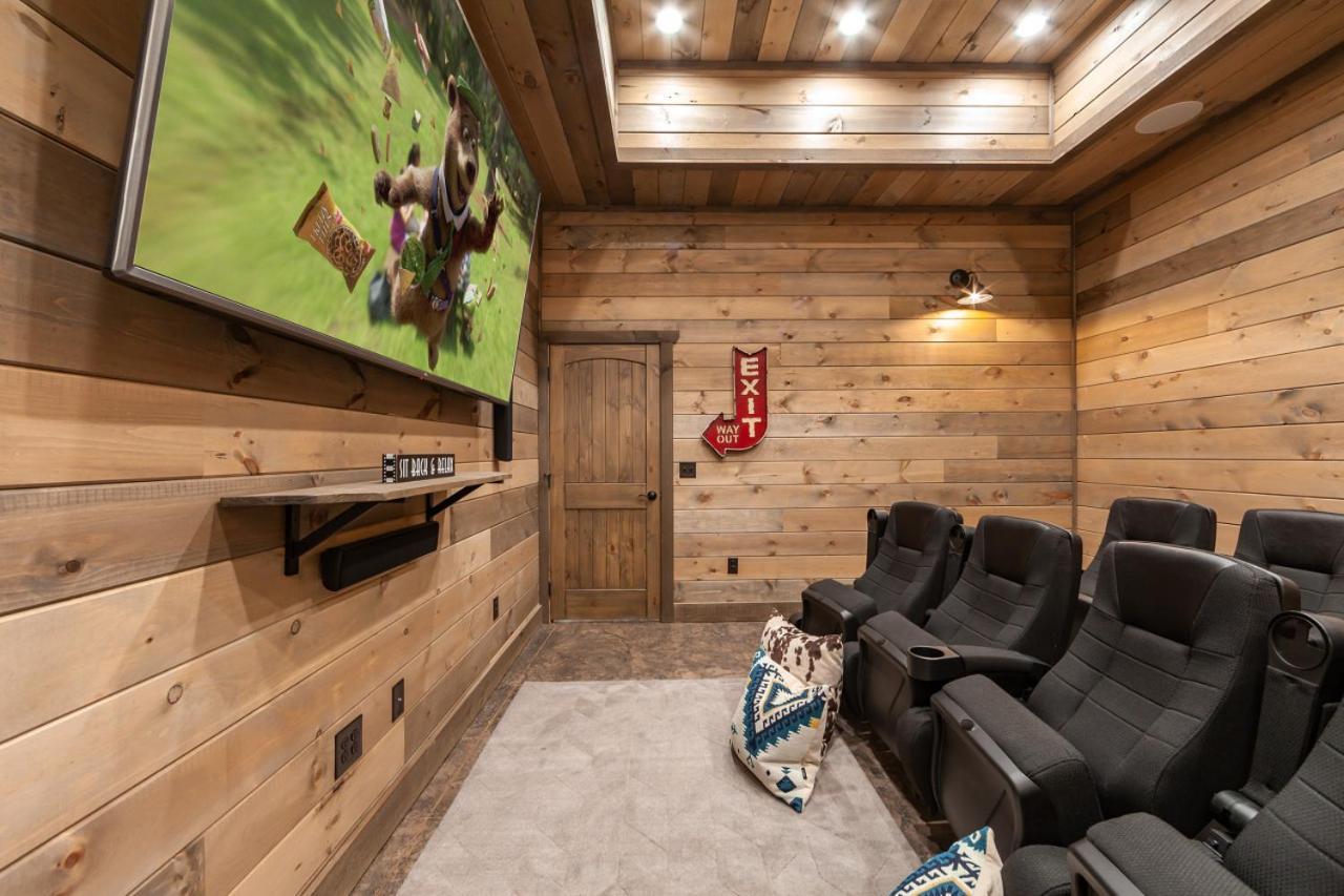 Splash Mountain Pool Hot Tub Theater Game Room Sevierville Exterior foto