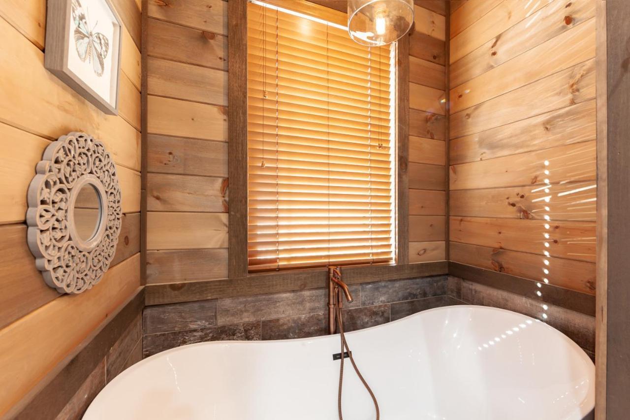 Splash Mountain Pool Hot Tub Theater Game Room Sevierville Exterior foto